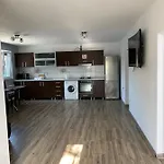 Casa Lucas Si Rafael Apartman *